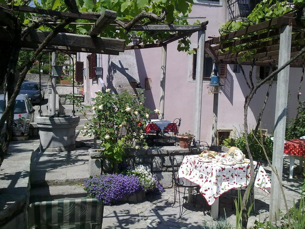 Guesthouse Kuca Na Sterne Ловран Екстериор снимка