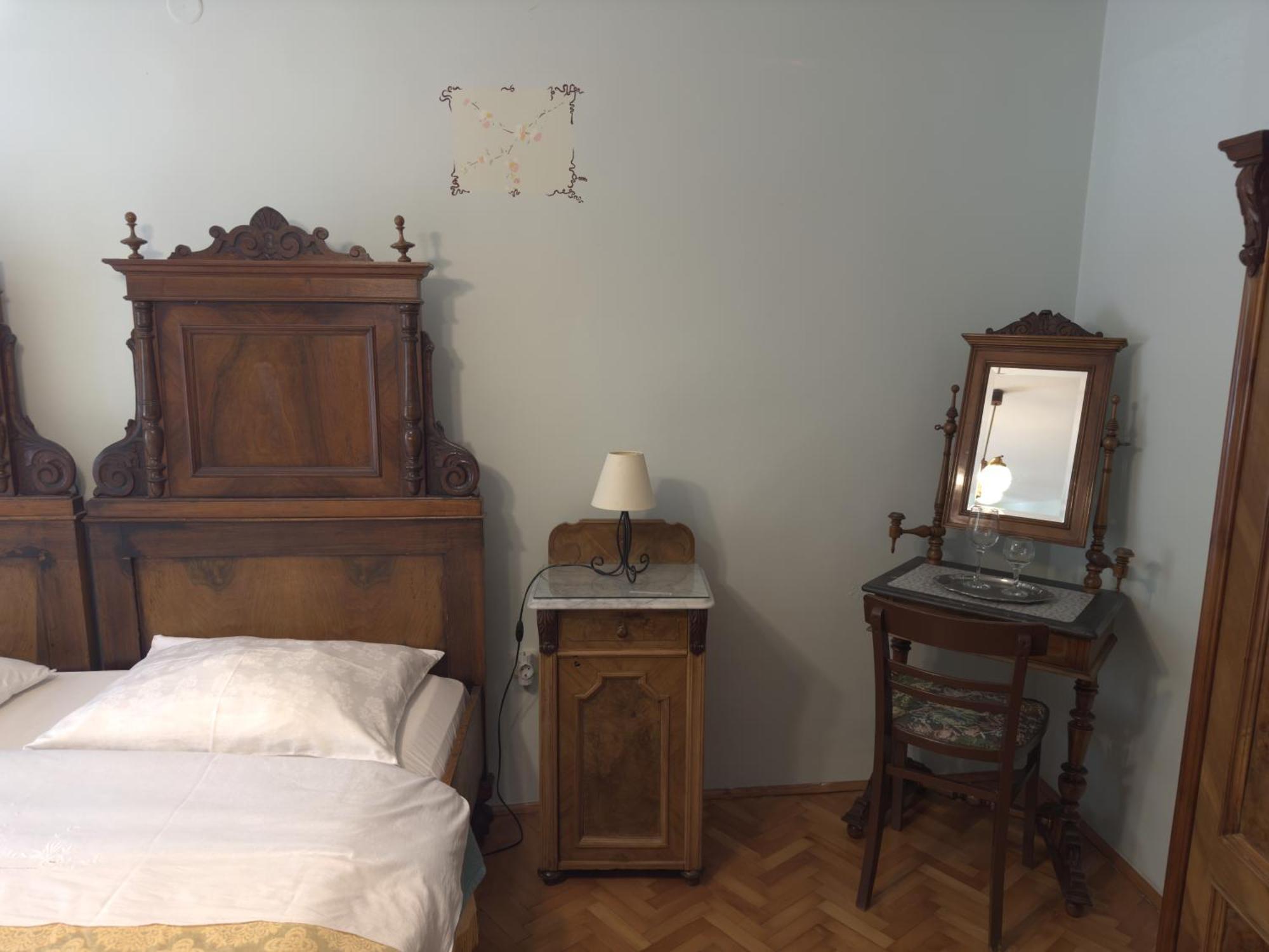 Guesthouse Kuca Na Sterne Ловран Екстериор снимка