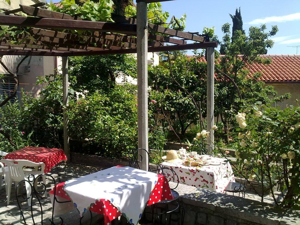 Guesthouse Kuca Na Sterne Ловран Екстериор снимка